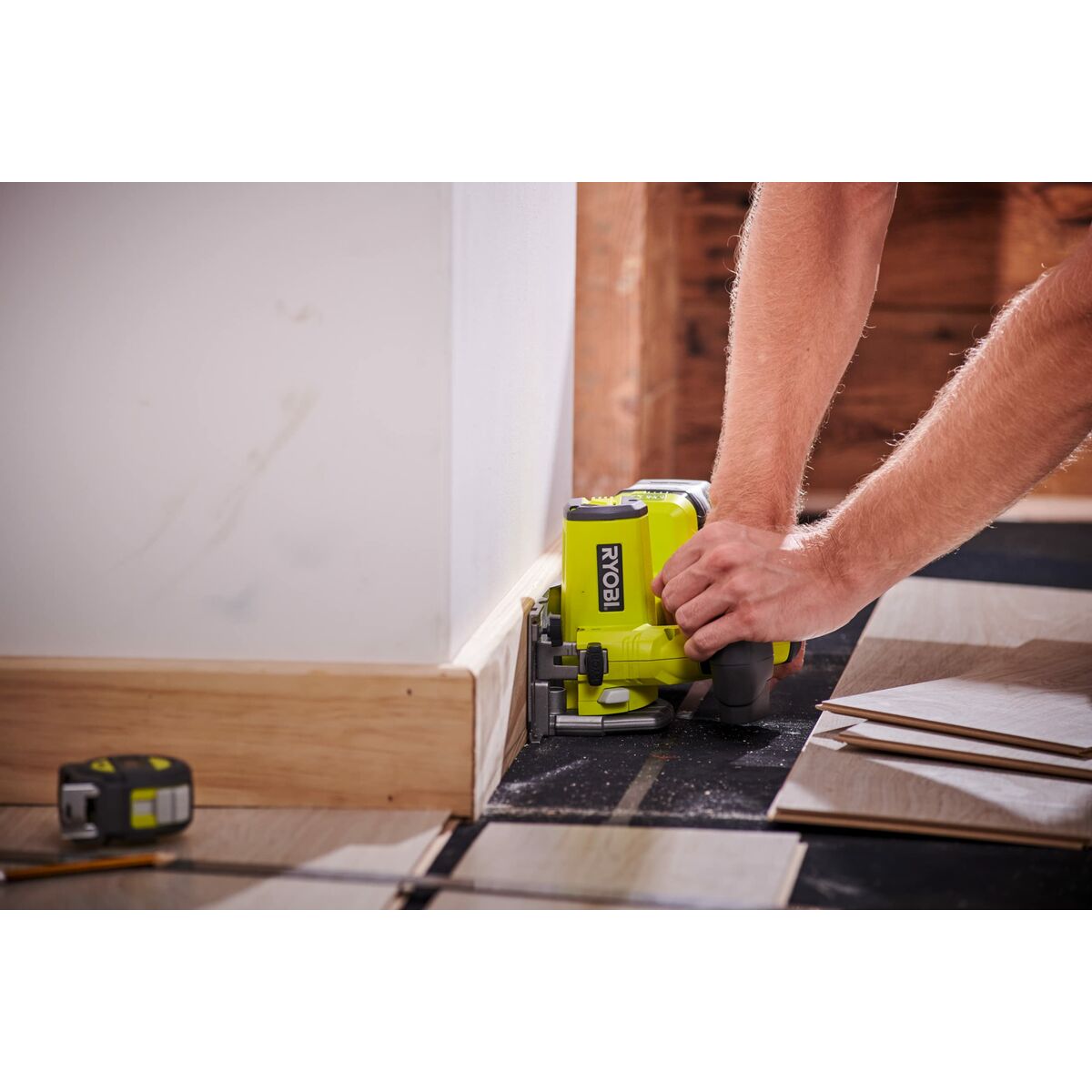 Kotúčová píla Ryobi R18MMS 18 V